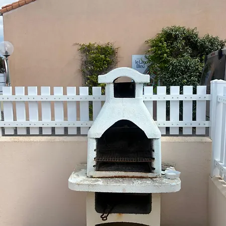 225 Rue De La Source דירה *